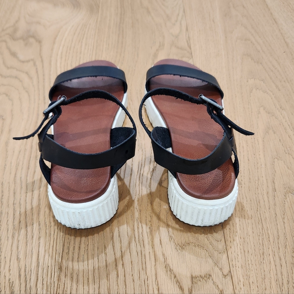 Ameera Black Platform Sandals - Picture 5 of 6